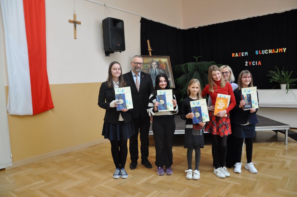 Laureatki w kategorii klas IV-VI
