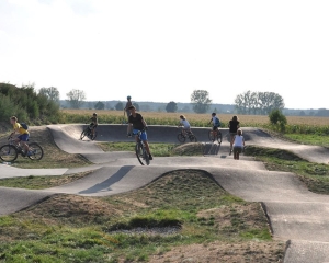 Budowa zespołu torów dla rowerów BMX